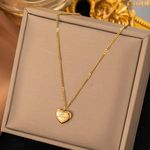 Women's Niche Titanium Steel Necklace High-End Summer Jewelry Exquisite Simple Clavicle Chain Popular Fashion Pendant Necklaces